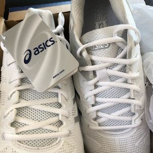 ASICS women’s gel tennis shoes